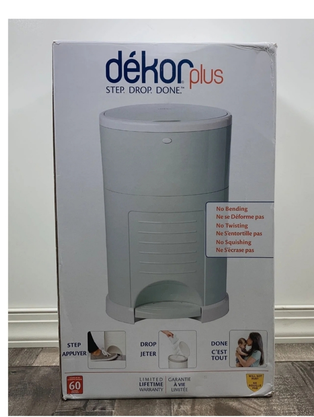 Dekor Plus Hands-Free Diaper Pail | Soft Mint